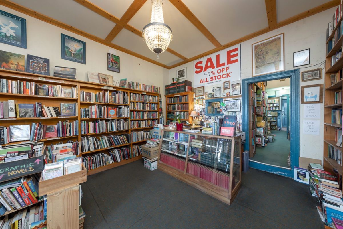 Melbourne auctions Carlton North bookstore with a unit on top sells at