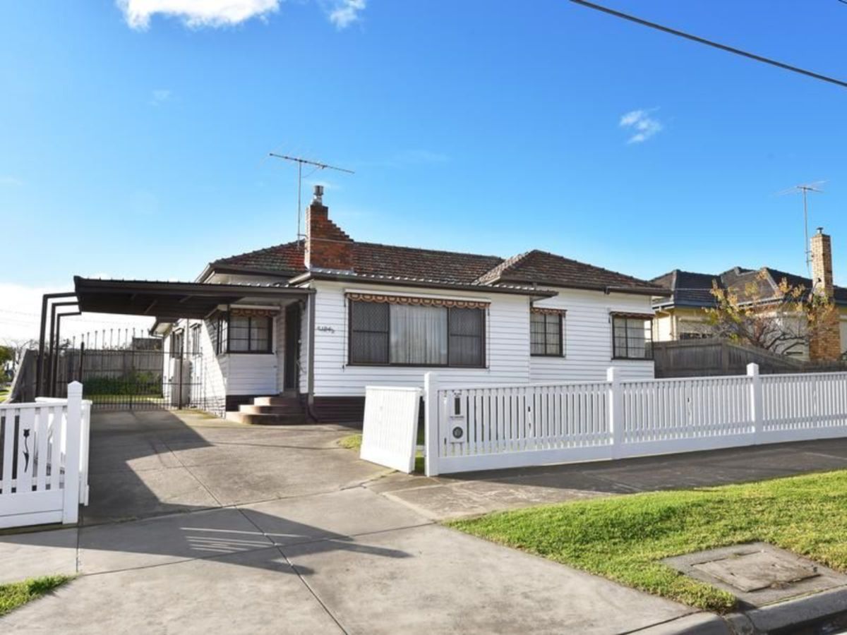 Melbourne auctions Online results suggest growing familiarity with new