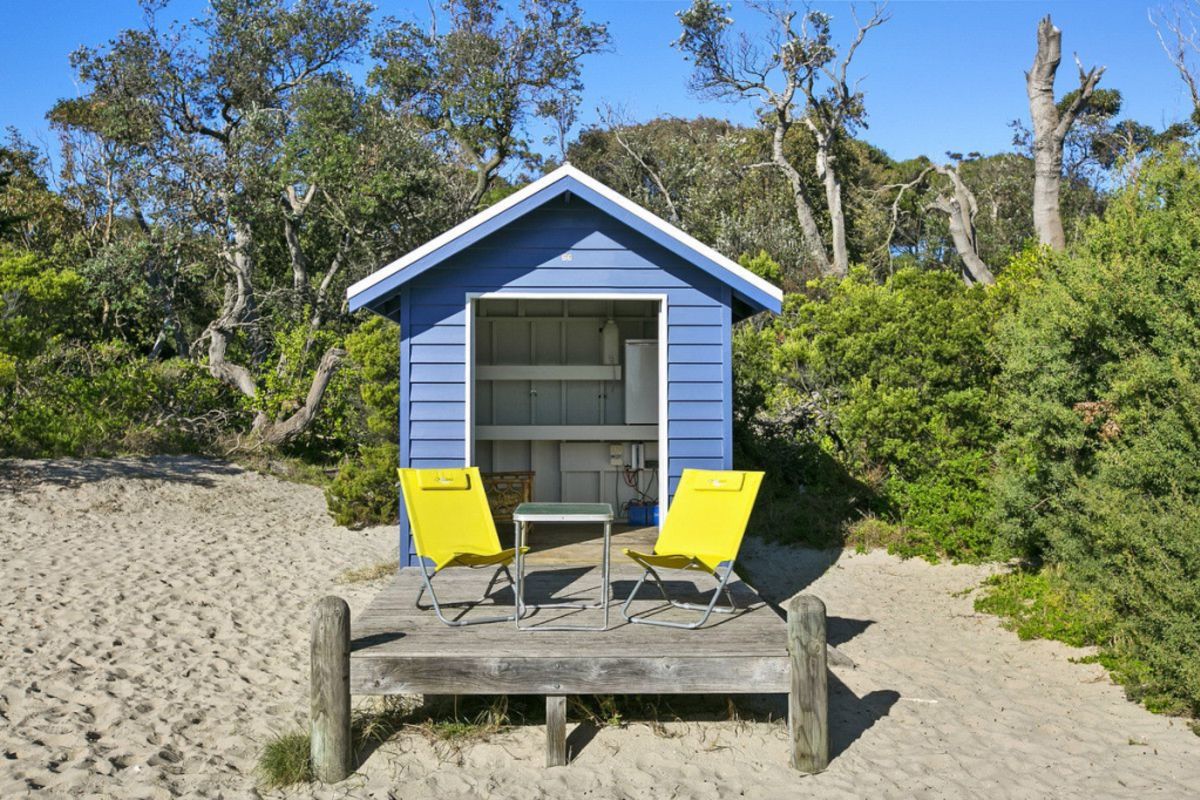 Melbourne’s beach boxes fetching top prices in countdown to lockdown ending