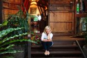 Music legend sells her luxury Byron spa for $ ...