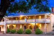 Slice of history: Georgian-style Yass inn on the market
