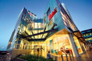 Westfield-owner Scentre flags hybrid raising