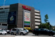 Lendlease to sell $850m shopping centre asset