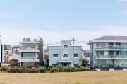 Maroubra: Come for the sprawling beach, stay for the family friendly neighbourhood