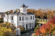 Buyer snaps up $22m-$24m Toorak mansion formerly owned by Steve Vizard