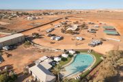 Dual turnkey caravan park and motel play lists in Coober Pedy