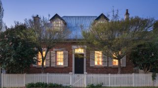 'Awe-inspiring' 1840s Cobb & Co estate in Berrima hits the market