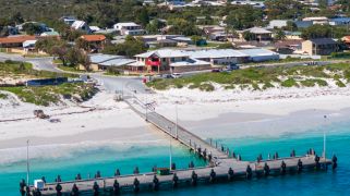 Lobsters on tap? WA foreshore cray depot has brewery approval
