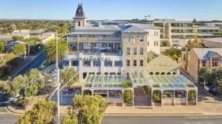 $140m guide for Sorrento's Continental Hotel