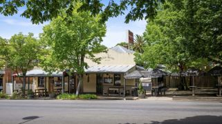 Historic Yackandandah pub with loyal following hits the market