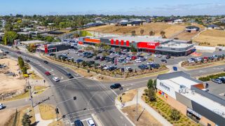 'First-time entrant': Offshore buyer lands regional Coles, ALDI deal