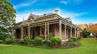 Adelaide’s iconic Chloe’s Restaurant site listed for $8m+ Adelaide’s iconic Chloe’s Restaurant site listed for $8m+
