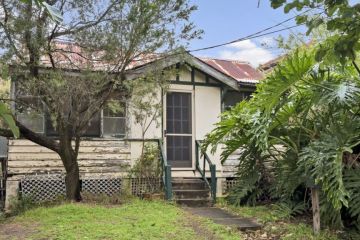 Peeling Sydney weatherboard changes hands for $2.5 million