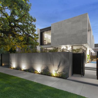 Modest block no hurdle for Toorak reno