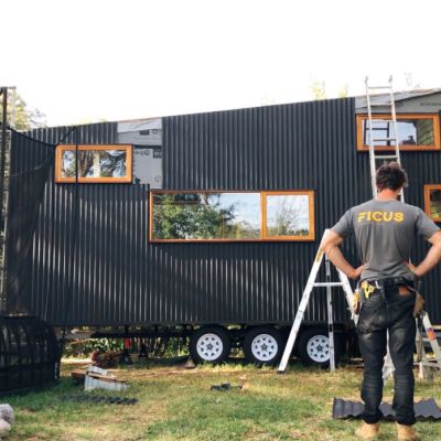 The couple building their own tiny house