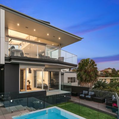 Laurie Sutton sells $15.5m Potts Point penthouse days after he bought it
