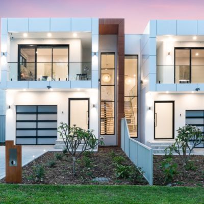 What is a duplex house and what are its pros and cons?