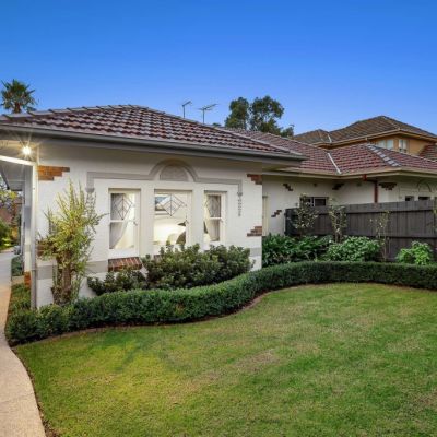Melbourne auction clearance rates strong for third week in a row