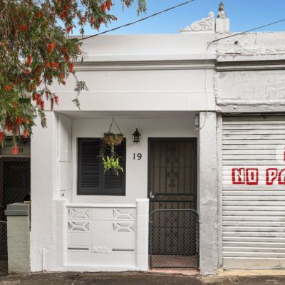 One of Sydney's skinniest houses for sale