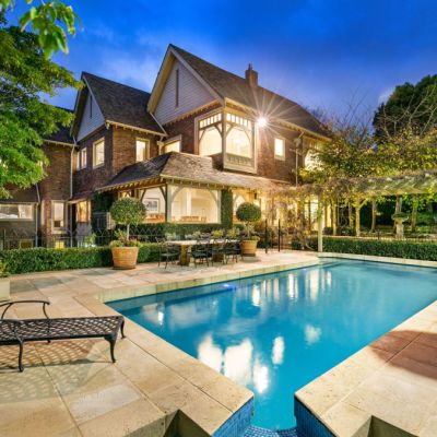 Toorak mansion changes hands for more than $15 million, next door to another top sale
