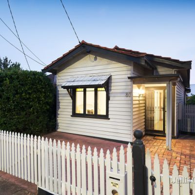 Renewed buyer confidence sees clearance rates soar at Sydney and Melbourne auctions