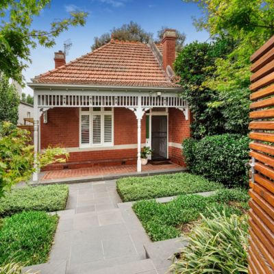 As auction clearance rates soar, these are the Melbourne homes that pass in and sell later
