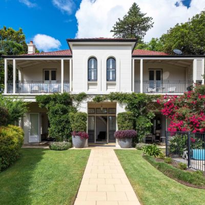 Sydney University sells Woollahra mansion for $9 million to Naomi Triguboff Travers