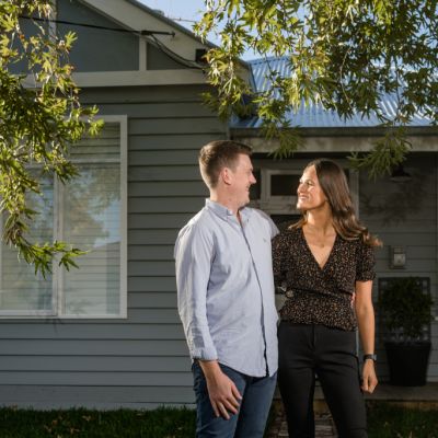Upsizers, first-home buyers hold up Melbourne property market during coronavirus pandemic