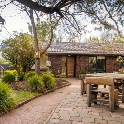 ‘Busiest campaign we’ve ever had’: Wanniassa home sells for $898,000
