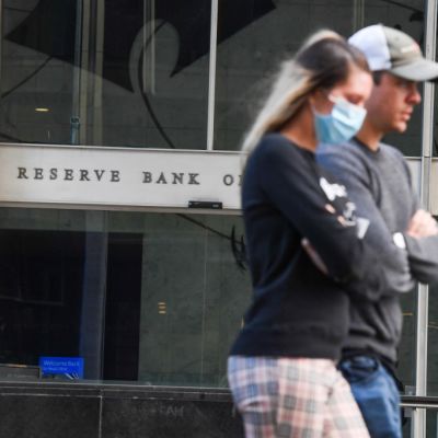 RBA keeps cash rate steady as lockdowns hinder recovery