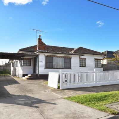 Melbourne auctions: Online results suggest growing familiarity with new normal