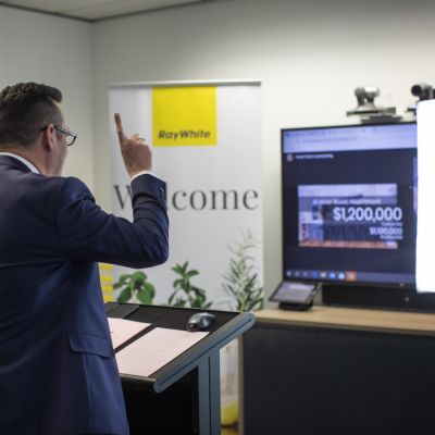 Melbourne auctions: Heathmont house fetches $1.28 million after marathon virtual bidding