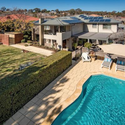 Nicholls home sets suburb record with $2.025 million sale
