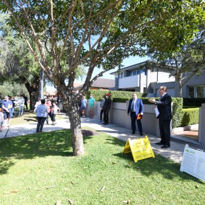 ‘Total backflip’: NSW auction crowds cleared to go ahead with crowds of more than 20