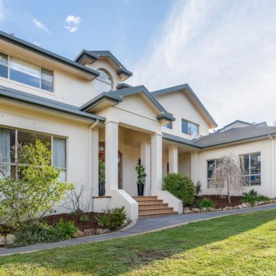 Fadden home sets suburb record after less than a week on the market