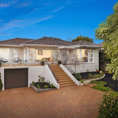 Victorian auctions: First-home buyer snaps up Geelong family home for $912,500
