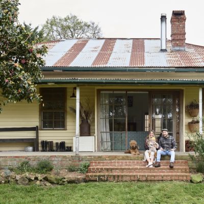 The couple living the tree-change dream in an 1890s farmhouse