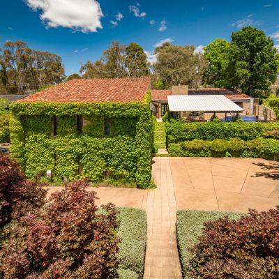 Two Woden Valley suburbs quietly break new records