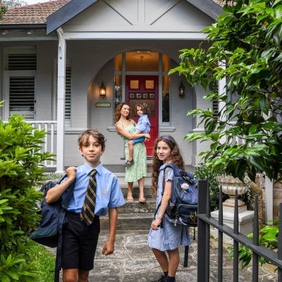 The pockets of Sydney where buyers are willing to pay a premium to get into local primary schools