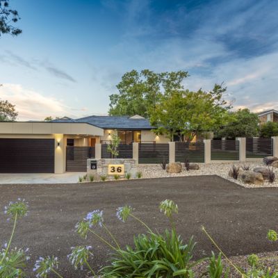 Higgins home breaks suburb record with $980,000 sale at auction