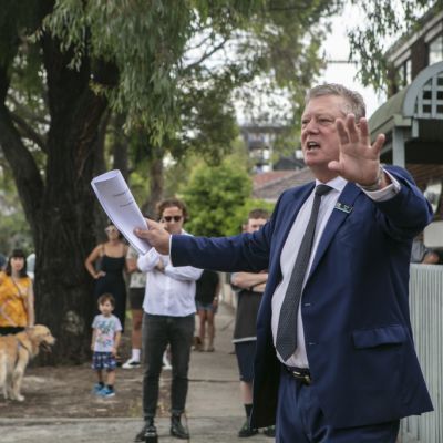 Melbourne’s median auction price up $100,000 in a year