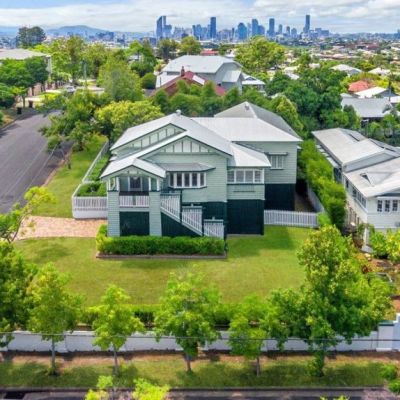 Brisbane rent prices soar to record highs amid strongest landlord market in a decade