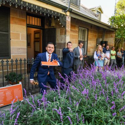 Sydney home sellers increase their asking prices mid-campaign as housing market booms