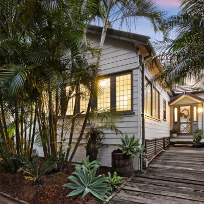 Sydney online auctions: Newport house sells for $3,375,000