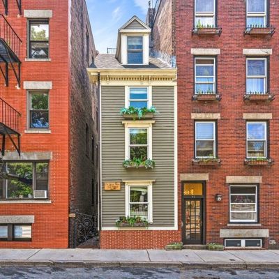 Boston ‘Skinny House’ listed for sale at $1.63m