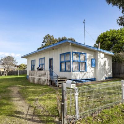 Torquay holiday shack, listed for $1.1m to $1.2m, a slice of our summer history