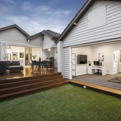 https://www.domain.com.au/news/home-of-the-week-a-fresh-renovation-in-an-old-school-suburb-1087772/