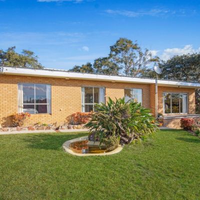 Sydney online auctions: 1960s Grays Point house sells for $1.89 million