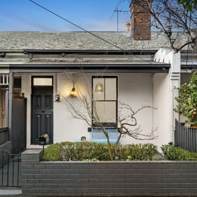 Melbourne virtual auctions: South Melbourne home sells for $1.471m in hot spring auction weekend