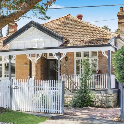 Buyers keen to purchase a home before Christmas keep Australian auction markets on the boil